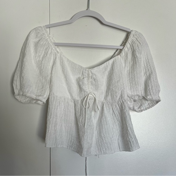 Tilly’s Full Tilt White Crinkle Cinch Puff Sleeve Open Back Top size XS - Picture 3 of 10